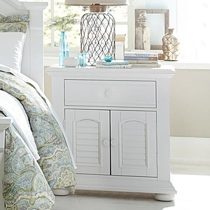 Liberty Furniture Summer House I Wood 2-Door 1-Drawer Night Stand, Oyster White