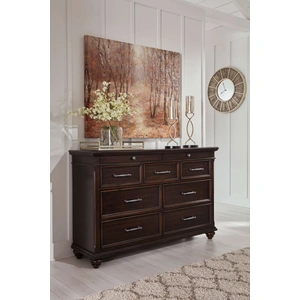 Ashley Furniture Ashley SM Brynhurst Wood 9-Drawer Dresser, Dark Brown