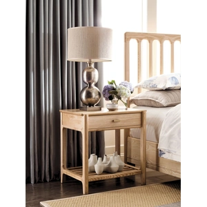 Kincaid Essence Somerset/Newport Wood Panel Bedroom Set, Essence Ash