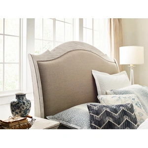 Kincaid Selwyn Kelly Fabric/Wood Upholstered Sleigh Bed, Cottage White