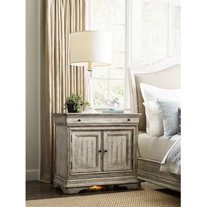 Kincaid Selwyn Wexford Wood Bachelors Chest w/2 Doors & Drawer, Cottage White