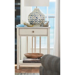 Universal Furniture Long Key Rattan/Wood Panel Bedroom Set