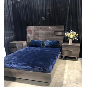 Status, Italy Medea ESF Wood Platform Bedroom Set, Vintage Oak