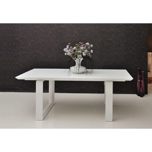Sharelle Furnishings Natalia Lacquer Extendable Dining Table